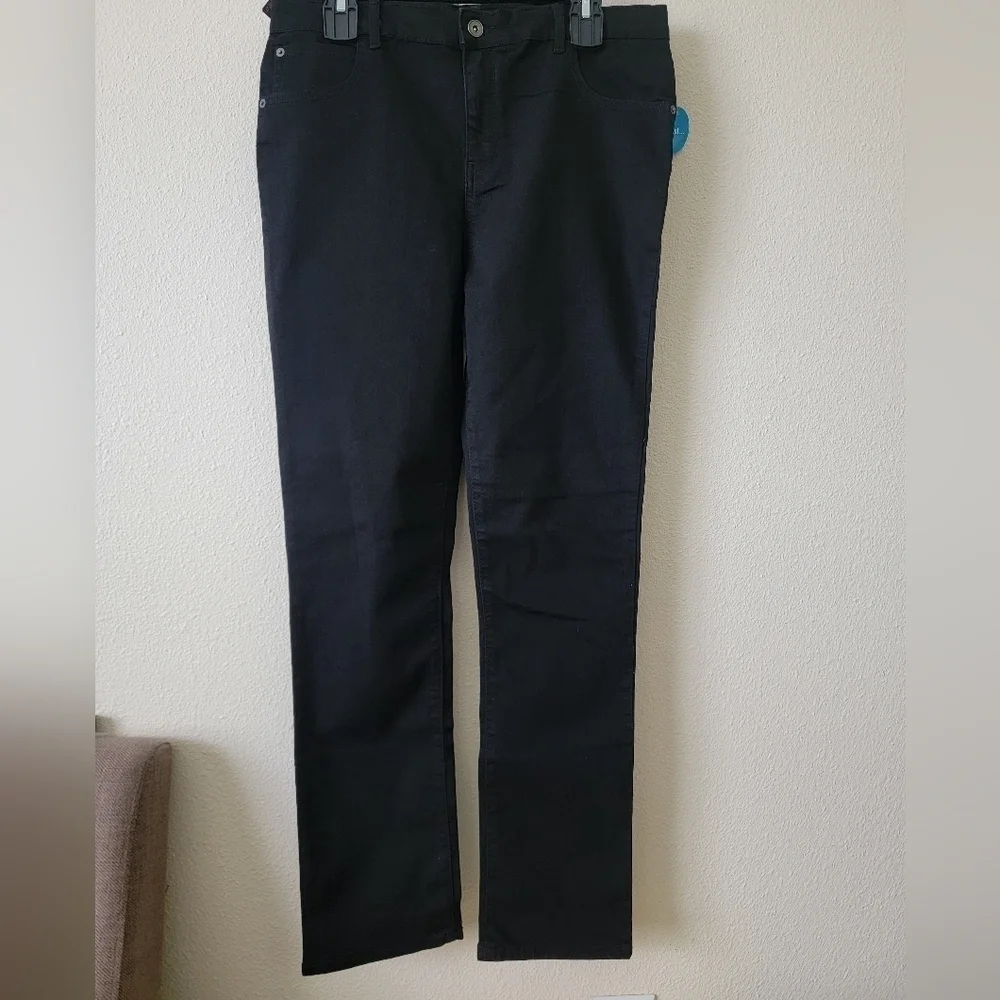 The children place Black super skinny jeans size 16 Husky.